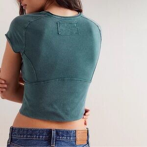 Free People We the free protagonist tee M